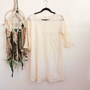 EVERLY DRESS SIZE MEDIUM, CREAM WHITE MINT COND.